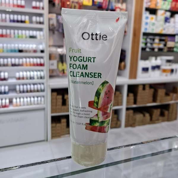 فوم شستشوی صورت  هندوانه اوتی ماست میوه ای کره ای اصل پوست چرب تا خشک 150 میل | Ottie Fruit YOGART FOAM CLEANCER Watermelon